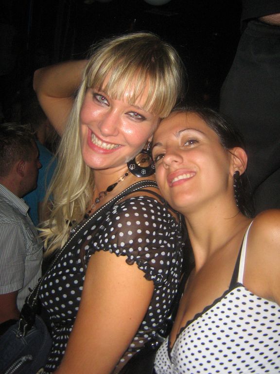 i/Kranj/Absolvent08/07-BlackWhiteParty/absolvent 1914.jpg